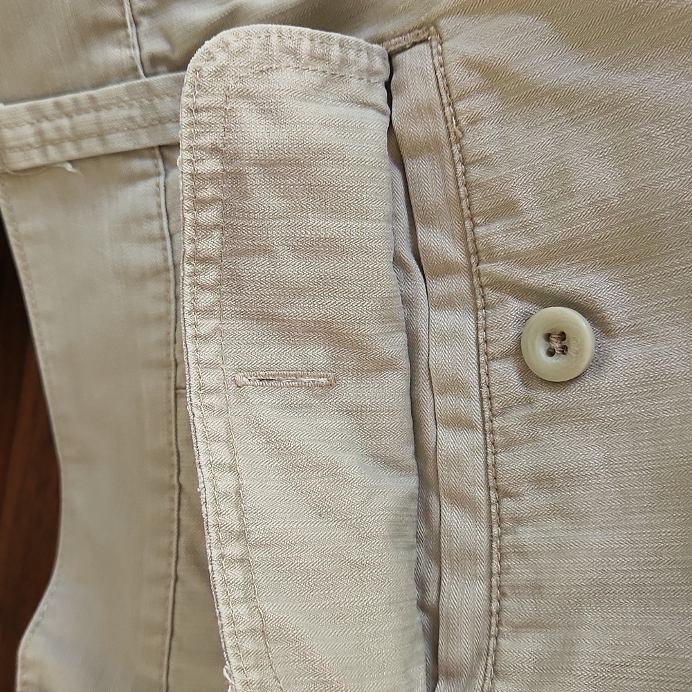Axist Men's Sz32, Khaki Color, 2 Snap, 2 Button, 2 Front Pockets, Belt Loops - Picture 5 of 9
